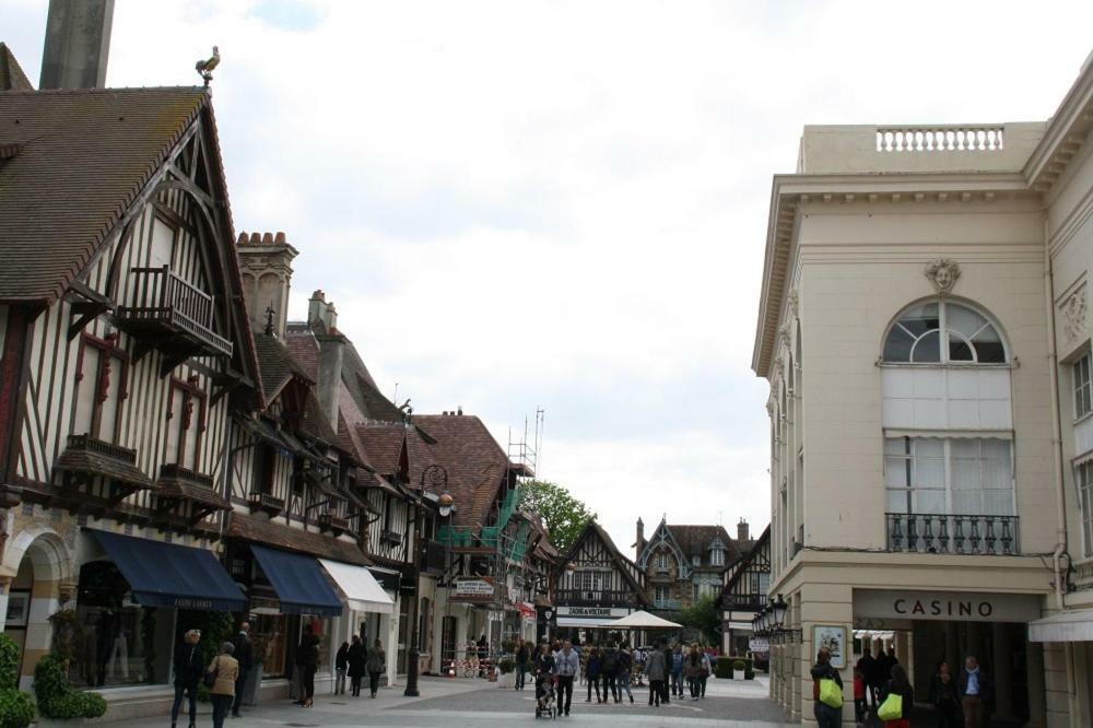 Appartements A Deauville Dans Triangle D'Or Luaran gambar